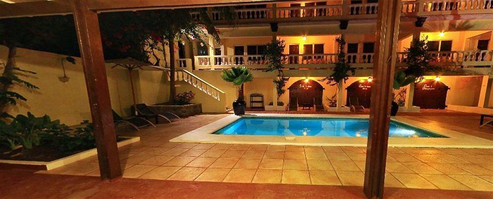 オラニエスタッド The Old Gin Houseアパートホテル エクステリア 写真