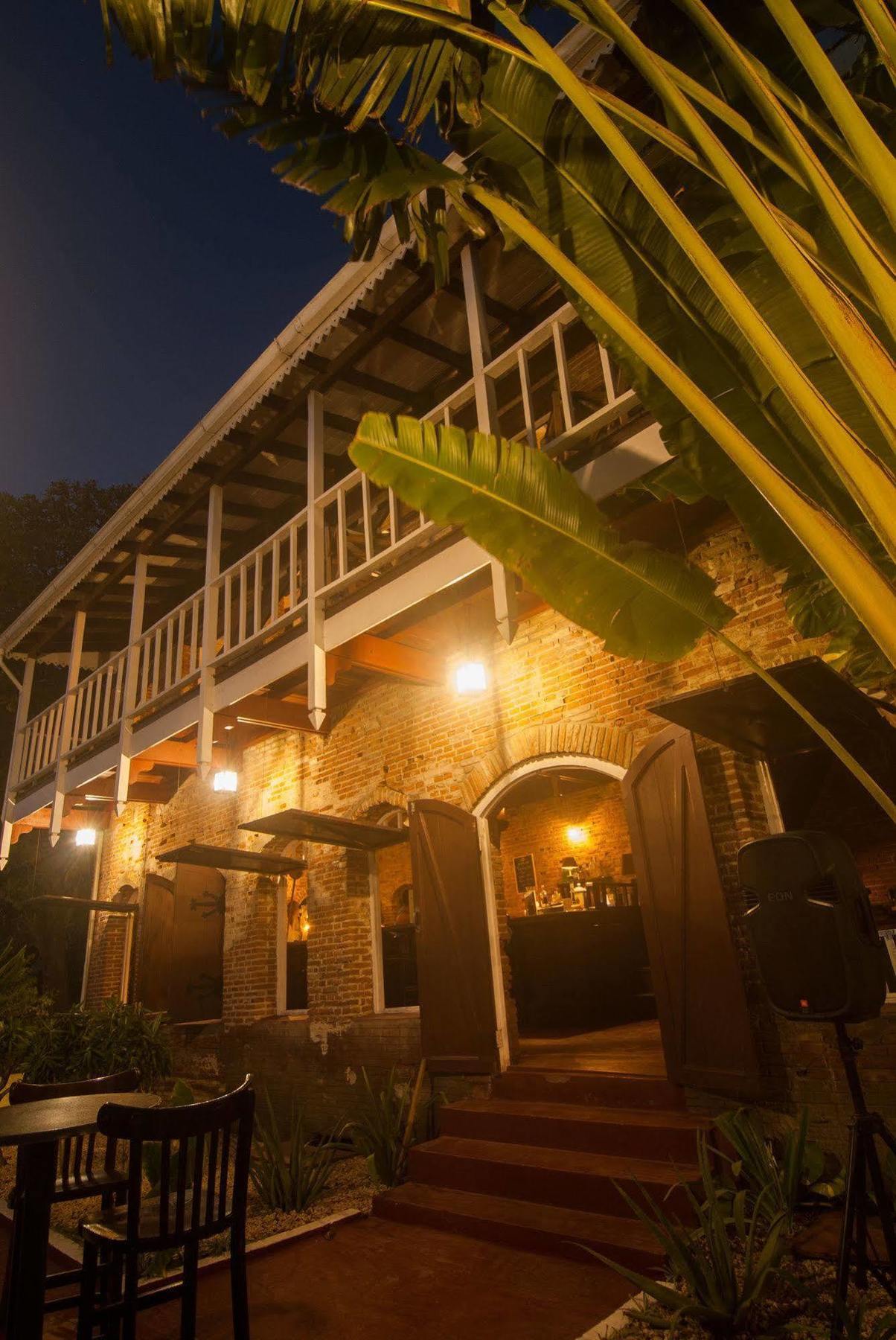 オラニエスタッド The Old Gin Houseアパートホテル エクステリア 写真